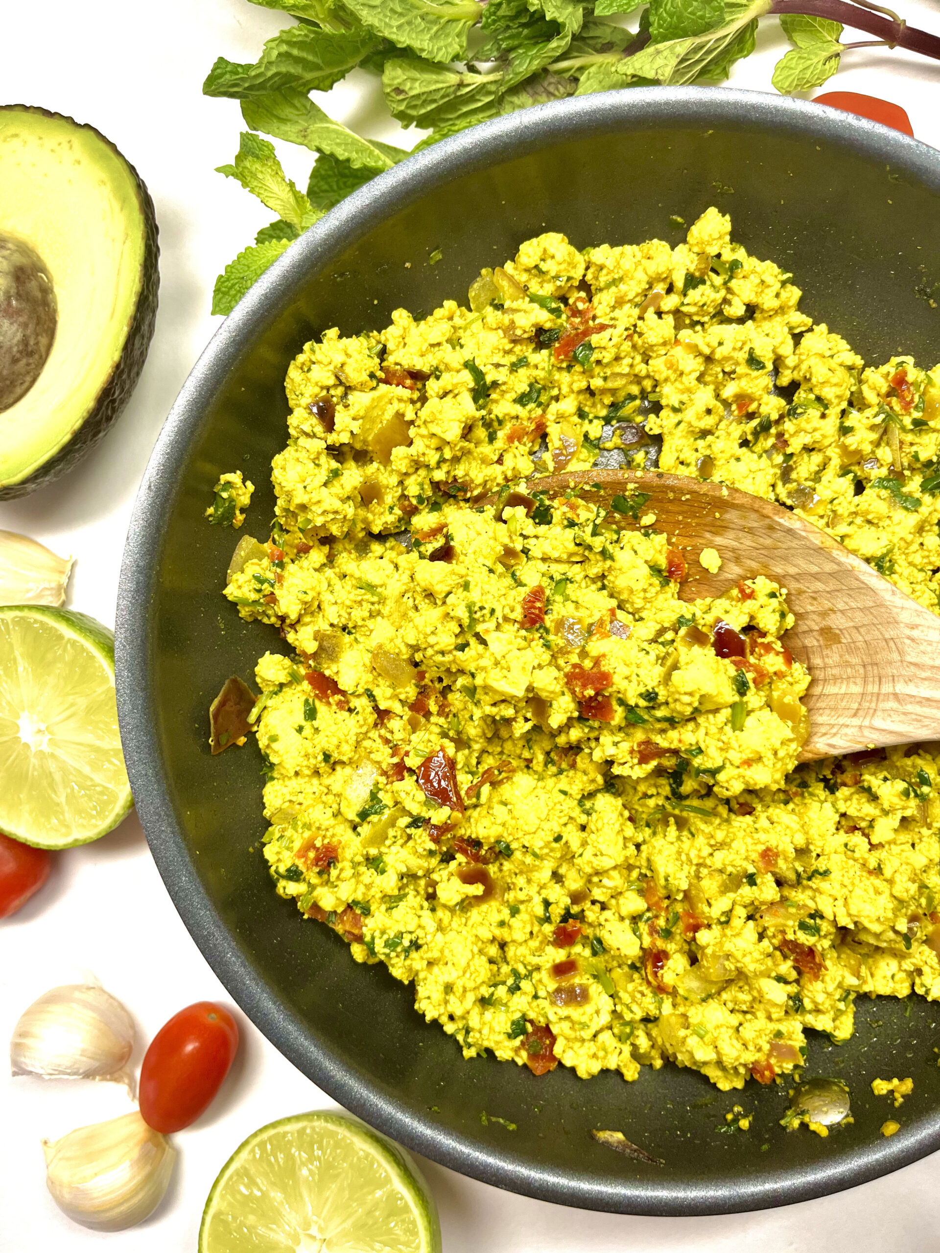 Breakfast Tofu Scramble - Zesty Zahra