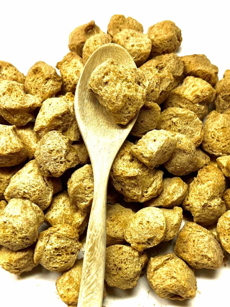 soya chunks with spoon